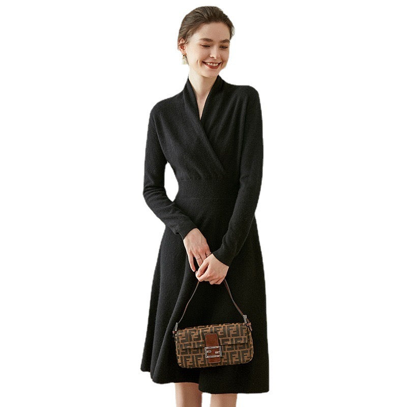 V-neckline cashmere waist dress