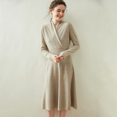 V-neckline cashmere waist dress