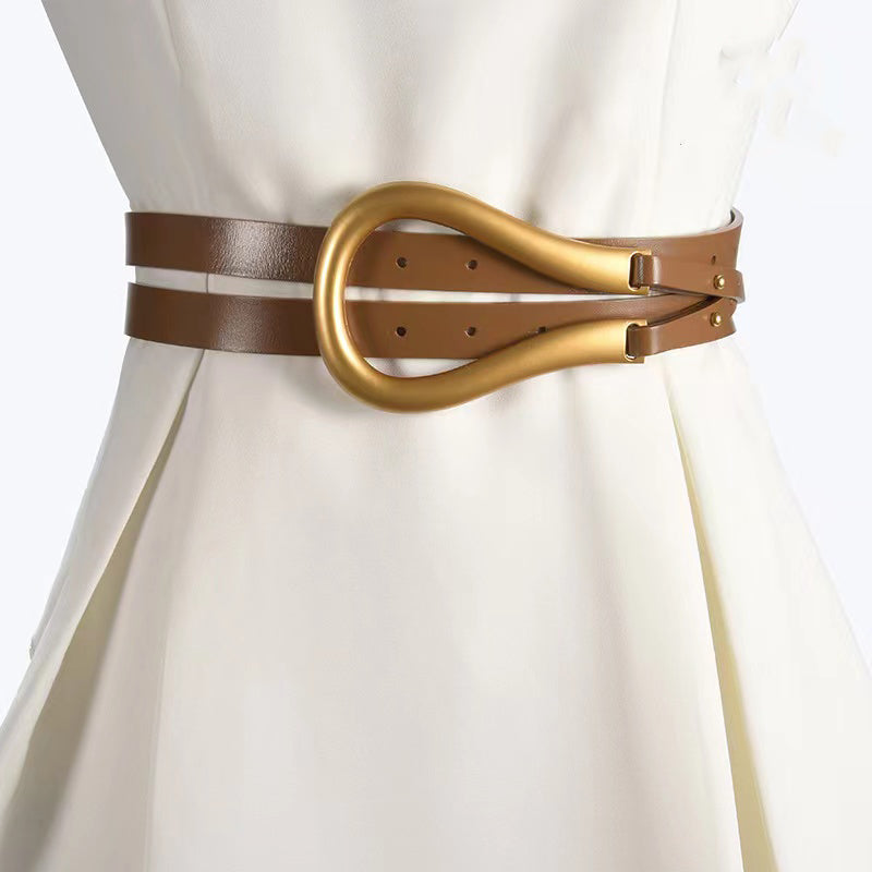 Chic horseshoe buckle leather belt