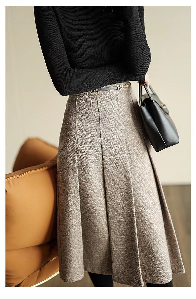 Vintage grey pleated skirt